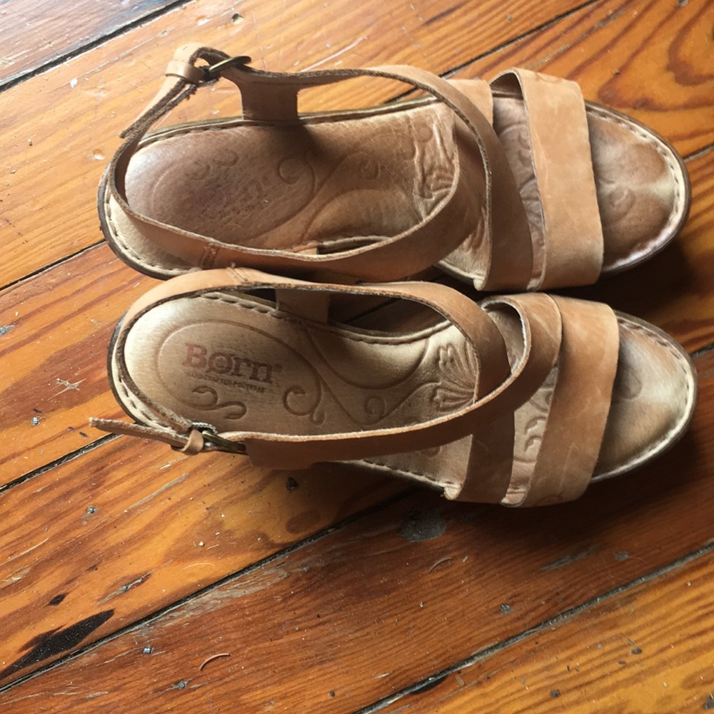 Leather clogs